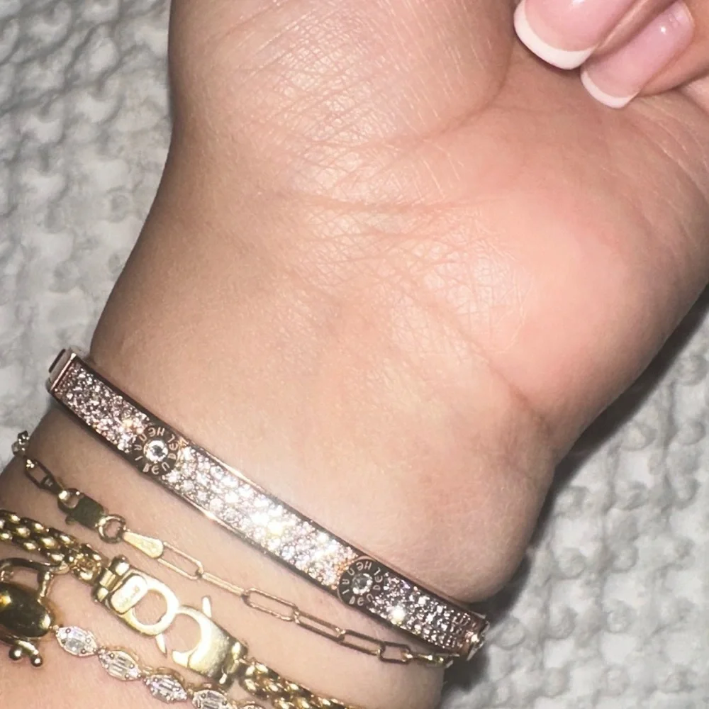 LUX BANGLE✨Rose Gold screw rivet pave crystal BRACELET love bangle Henri bendel